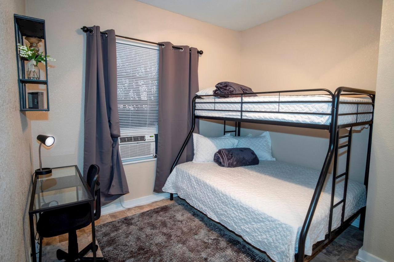 Cozy Downtown Guest House 2Br/1Ba Sleeps 8 San Antonio Exterior foto